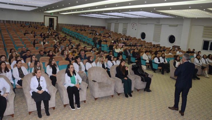 Kardelenli Veliler Bursluluk Sınavı Hakkında Bilgilendirildi