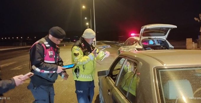 Nevşehir’de “Alkol Huzur Güven Uygulaması”nda Bin 465 Araç ve Şahıs Kontrol Edildi