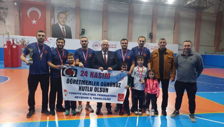 24 Kasım Öğretmenler Günü Voleybol Turnuvası Tamamlandı