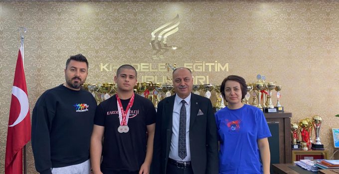 Kardelen Koleji Öğrencisi Bilek Güreşinde İl İkincisi Oldu