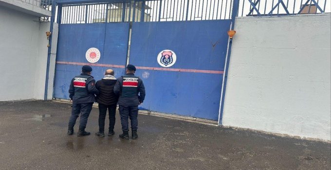Jandarmadan Ürgüp’te 18 Yıl 4 Ay Cezası Bulunan Hükümlüye Operasyon