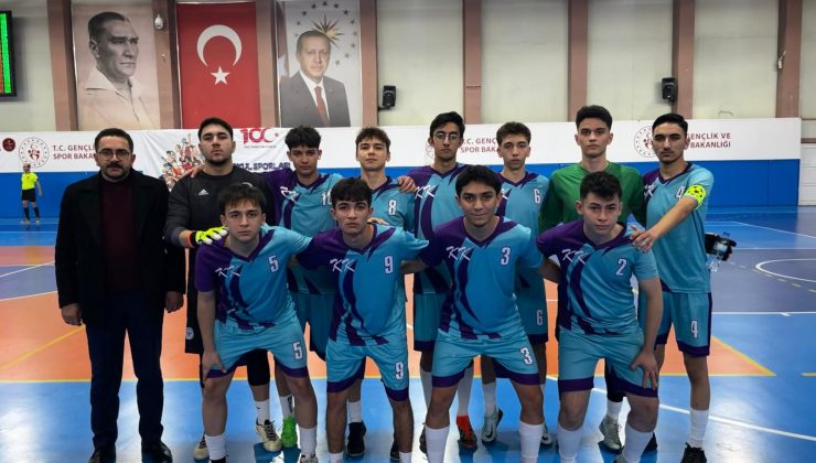 Kardelen Eğitim Kurumları Futsal Takımı Çeyrek Finalde