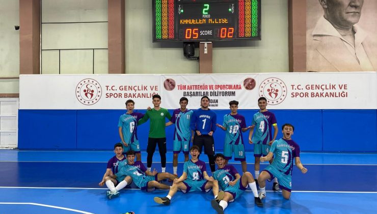 Kardelen Eğitim Kurumları Futsal Takımı Finalde