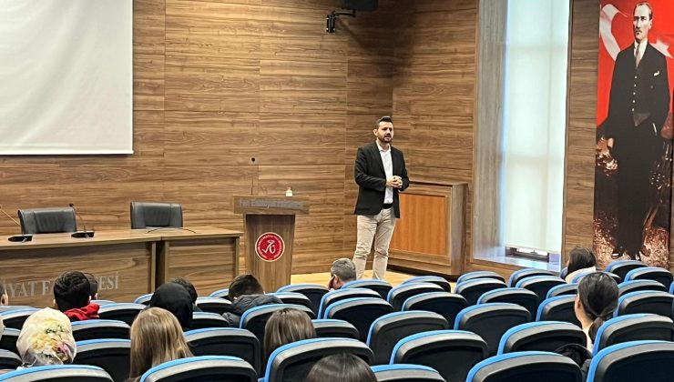NEVÜ’de “Meraklı Matematikçinin Yolculuğu” Konferansı Düzenlendi