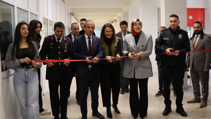 NEVÜ’de “4. Devreler Konuşuyor” Sergisi Gerçekleştirildi