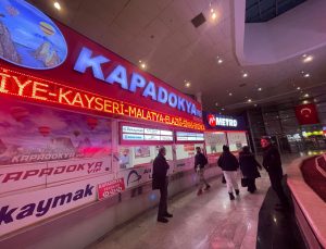 2 Saat Geç Gelen Otobüste Yolcular Mağdur Oldu