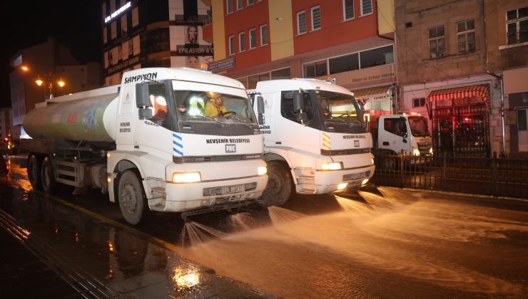 Nevşehir Belediyesi Atatürk Bulvarı’nda Temizlik Yaptı