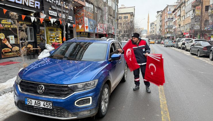 Nevşehir’de Sokaklar Türk Bayrakları İle Donatıldı