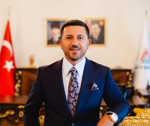 Belediye Başkanı Rasim Arı’dan Gazeteciler Günü Mesajı