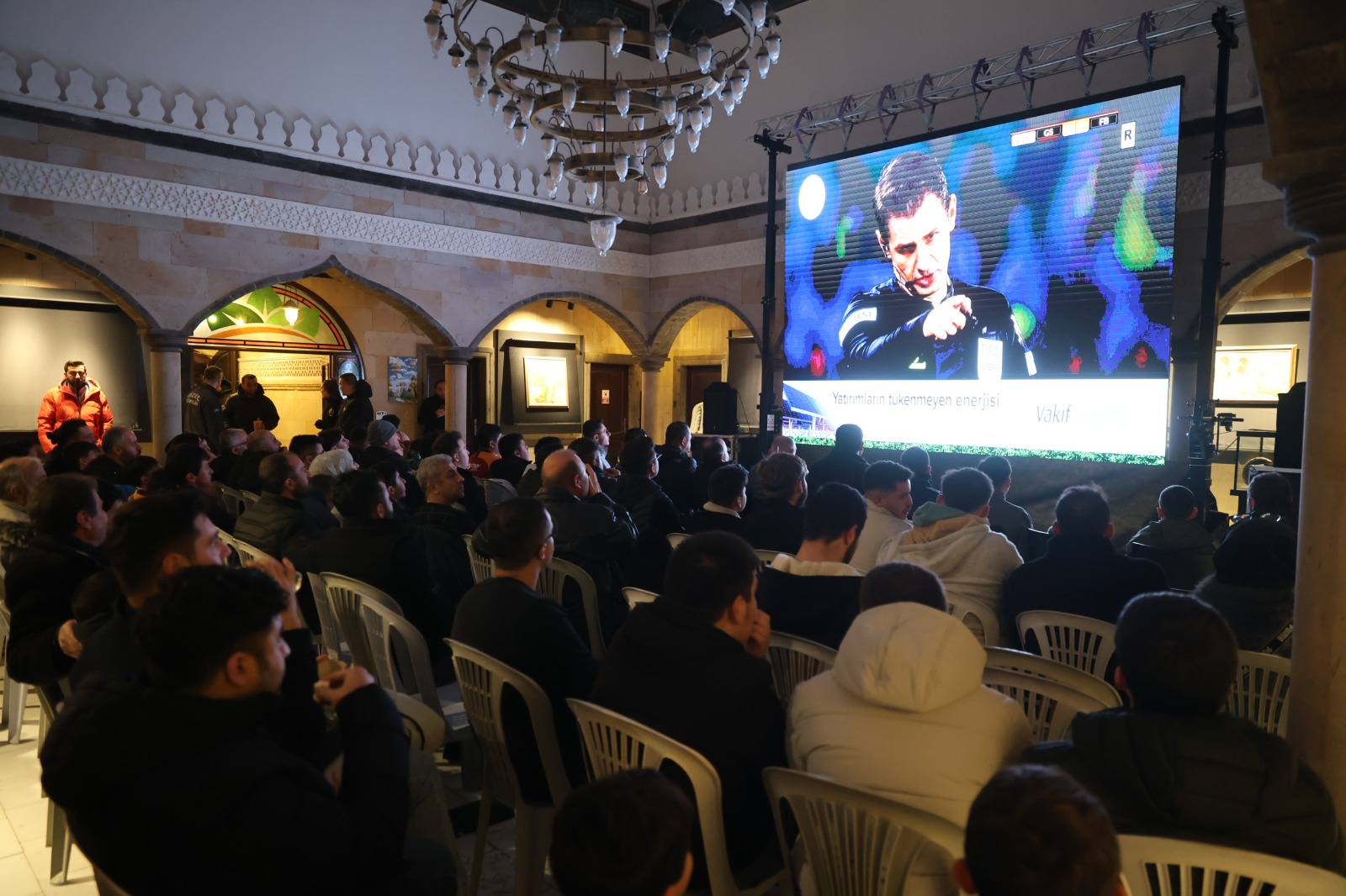 Nevşehirli Sporseverler Süper Kupa Finalini Dev Ekranda Seyretti