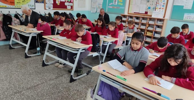Ersular İlkokulu’nda Kitaplara Göz Değdi