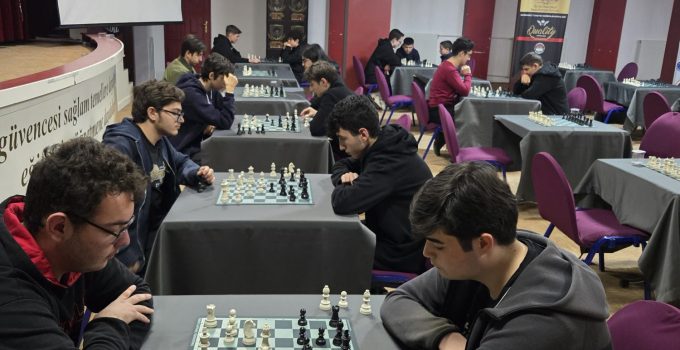 Altınyıldız Koleji Fen Ve Anadolu Lisesinde Satranç Turnuvası
