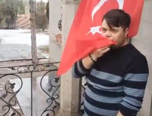 Avrupa Şampiyonu Ramazan Ünlü’nün Türk Bayrağına Saygısı Duygulandırdı