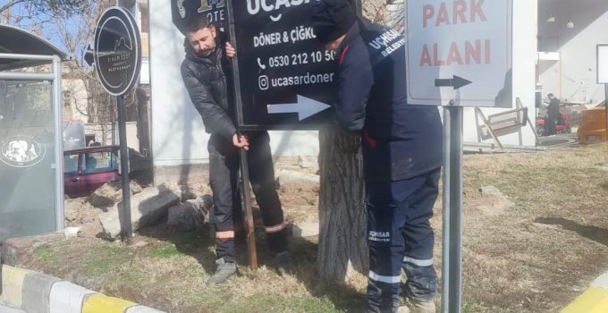 Uçhisar Belediyesinden Yönetmeliğe Uymayan Tabelalara Müdahale
