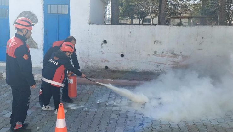 Ürgüp’te İlkokullarda Yangın Eğitimi ve Tatbikatı