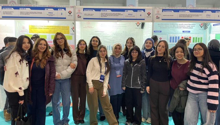 Ziyaretçiler Kardelenli TÜBİTAK Şampiyonları