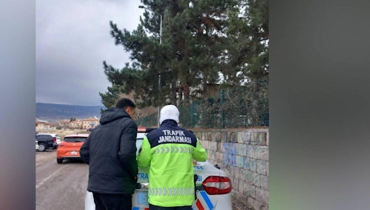 Kaput Üzerinde Yolculuk ve Abartı Egzoza 12 Bin 875 TL Ceza