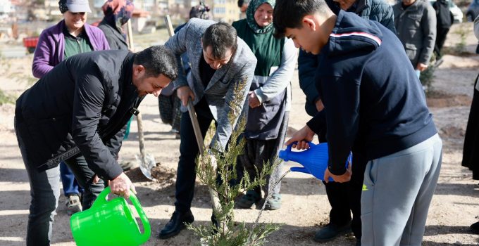 Nevşehir’de Binlerce Fidan Toprakla Buluştu