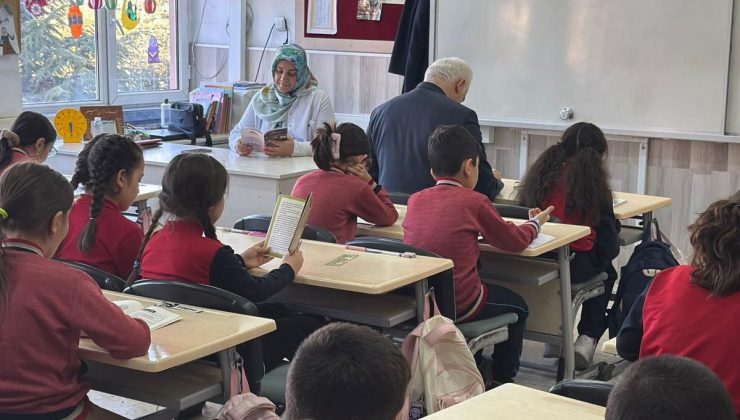 75. Yıl İlkokulunda Kitaplara Göz Değdi