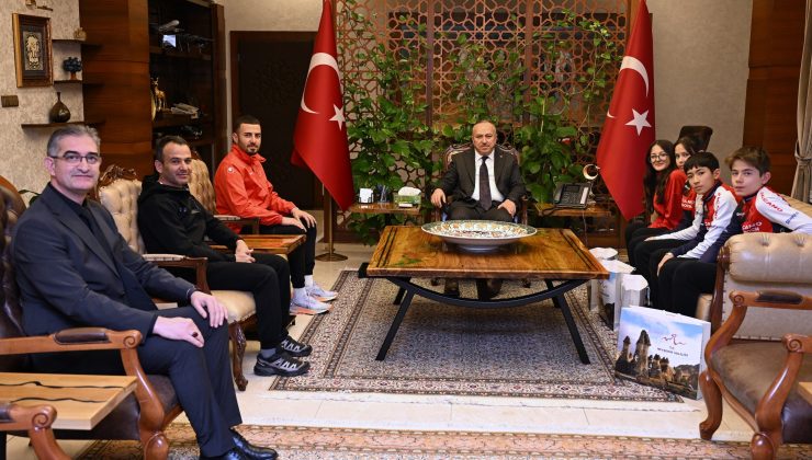 Vali Ali Fidan Başarılı Sporcuları Makamında Kabul Etti