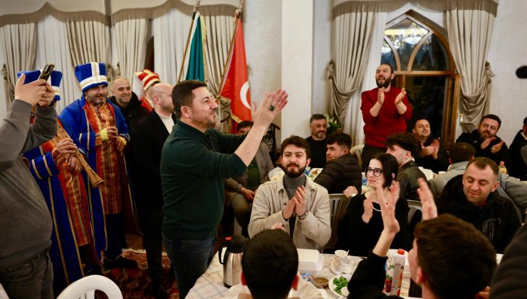 Başkan Arı, ”Nevşehir Belediyesi Başkanlık Makamını Sahur Sofrasına Çevirdik”