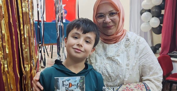 Yazar Ayşegül Sözen Dağ, Gazi Ortaokulu’nda Öğrencilerle Buluştu