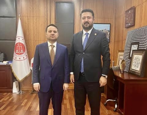 Milletvekili Emre Çalışkan’dan Adalet Bakanı Olarak Atanan Nevşehirli Hemşehrimiz Akın Gürlek’e Tebrik