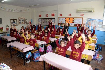 Ara Tatil Sona Erdi, Okullarda Dersler Yeniden Başladı