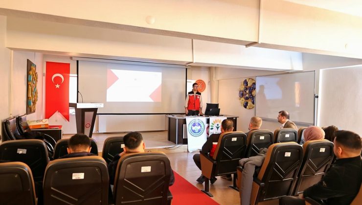 Nevşehir’de Üniversite Öğrencilerine Organik Tarım Eğitimi Verildi