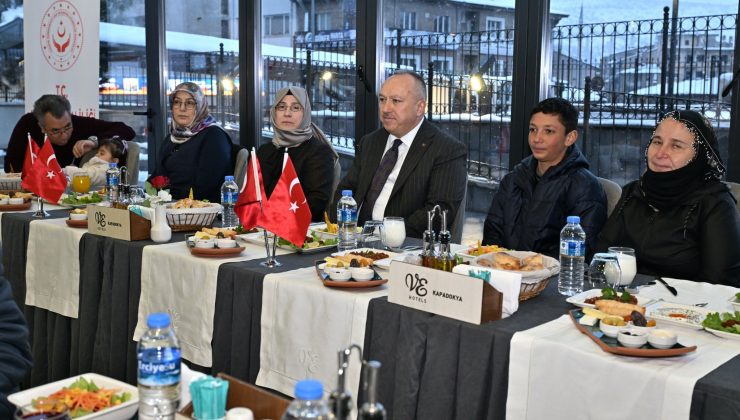 Vali Ali Fidan, Koruyucu Ailelerle İftar Programında Bir Araya Geldi
