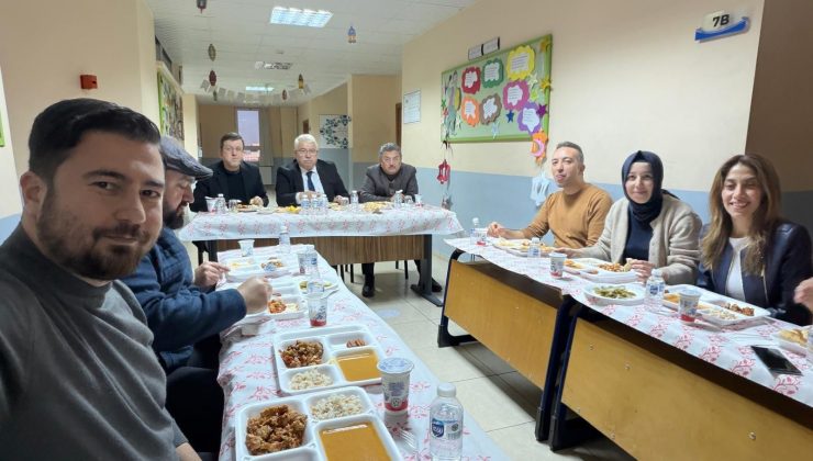 Okullarda İftar Sofraları Kuruldu Ramazanın Bereketi Paylaşıldı