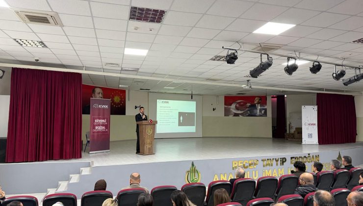 Dijital Okuryazarlık ve Kişisel Verilerin Korunması Semineri