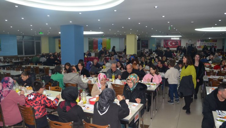 Kardelen Ailesi İftarda Bir Araya Geldi