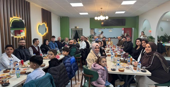 Ülkü Ocakları Yönetimi Ailece iftarda Buluştu