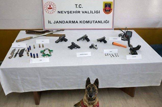 Derinkuyu’da Silah ve Tarihi Eser Operasyonu: Çok Sayıda Malzeme Ele Geçirildi