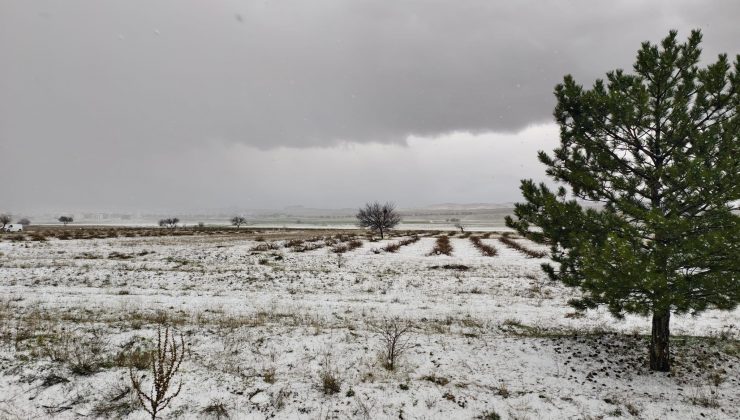 Kapadokya’da Dolu Alarmı: Göreme–Avanos Yolu Beyaza Büründü