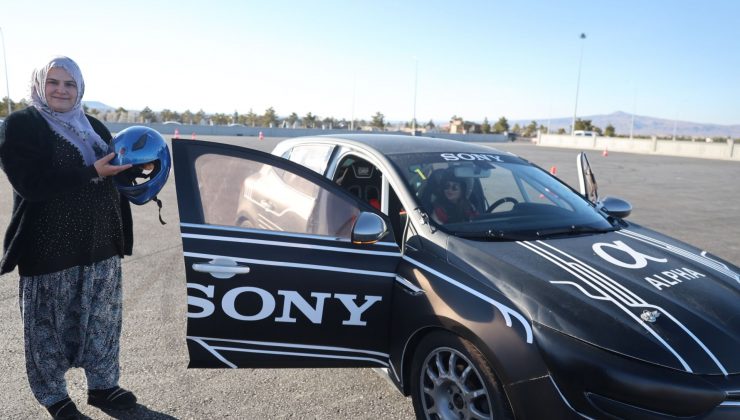 Nevşehir’de Şalvarını Giyip Gelen Kadınlara Özel Slalom Sürüşü