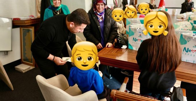 Başkan Arı’dan Nevşehirli Çocuklara “Bayramcalık”