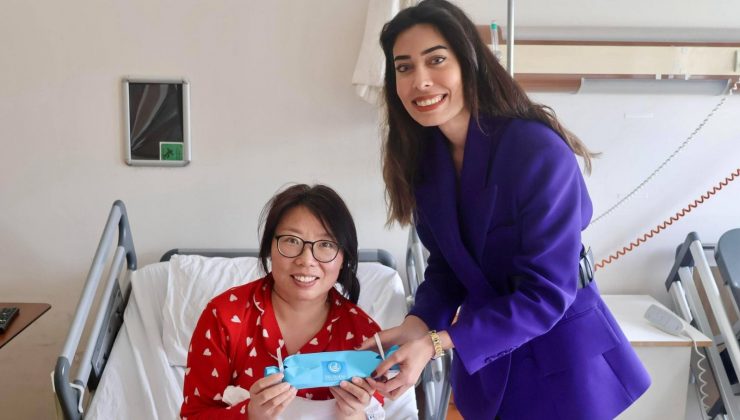 Hastalara Sevindiren Ziyaret