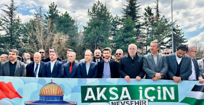 Gazze İçin Dayanışma Kermesi Düzenlendi