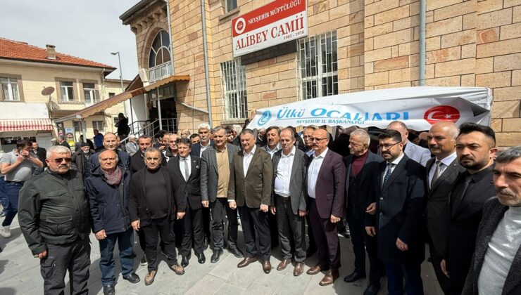 Ülkücüler Alparslan Türkeş Anısına Lokma İkram Etti