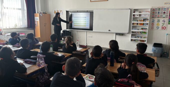 Ülkü Ocakları’ndan Öğrencilere Seminer