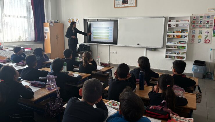 Ülkü Ocakları’ndan Öğrencilere Seminer