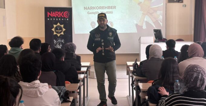 Nevşehir’de Narkotikten Geniş Kapsamlı Bilgilendirme Çalışması
