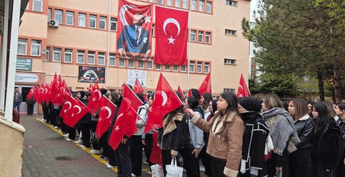 Nevşehir’de İstiklal Marşı Törenlerinde Vefat Eden Öğretmen ve Öğrenciler Anıldı