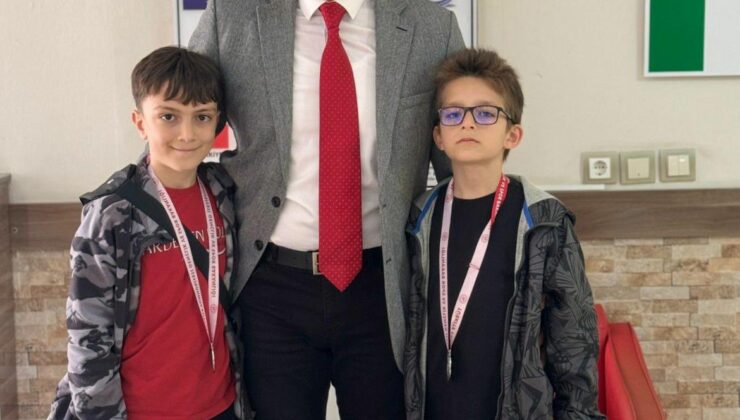 Kardelenli Minikler Teniste İl İkincisi Oldu