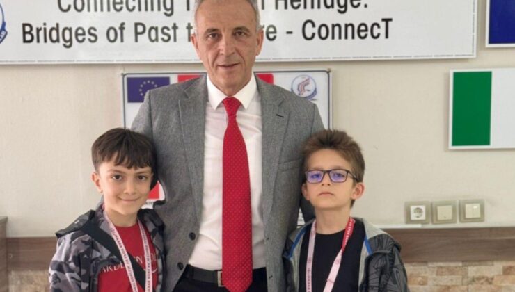 Kardelenli Minikler Teniste İl İkincisi Oldu