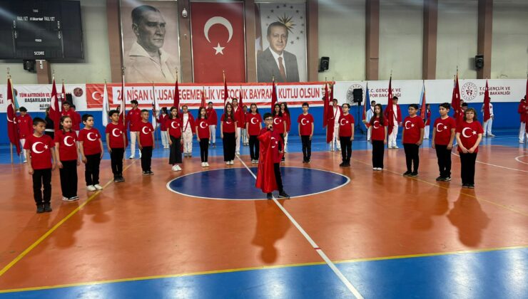 Nevşehir’de 23 Nisan Programı Geniş Katılımla Gerçekleştirildi