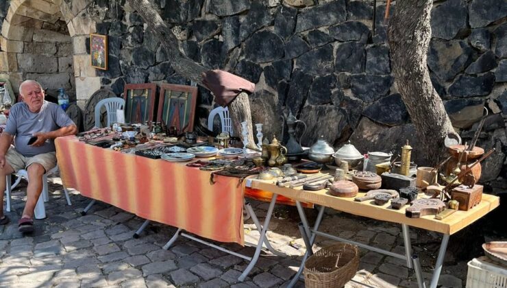 Antika ve Koleksiyon Meraklıları Nevşehir Kalesi’nde Buluşuyor