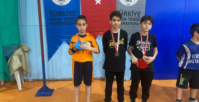 Kardelenli Öğrencilerden Çifte Şampiyonluk